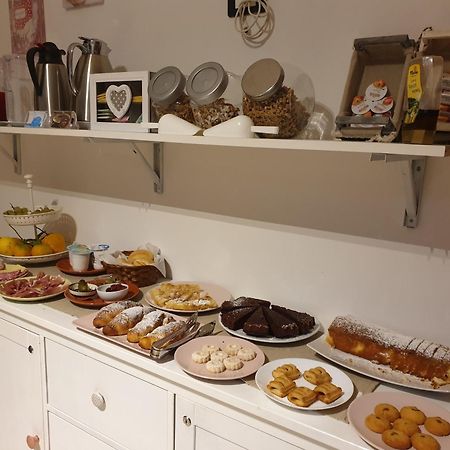 Dimoramuri B&B Catania-Fontanarossai nemzetközi repülőtér Kültér fotó