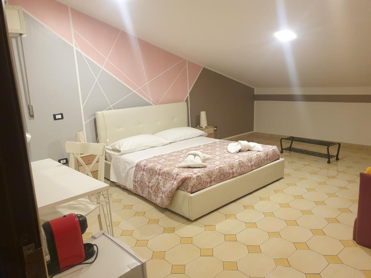 Dimoramuri B&B Catania-Fontanarossai nemzetközi repülőtér Kültér fotó