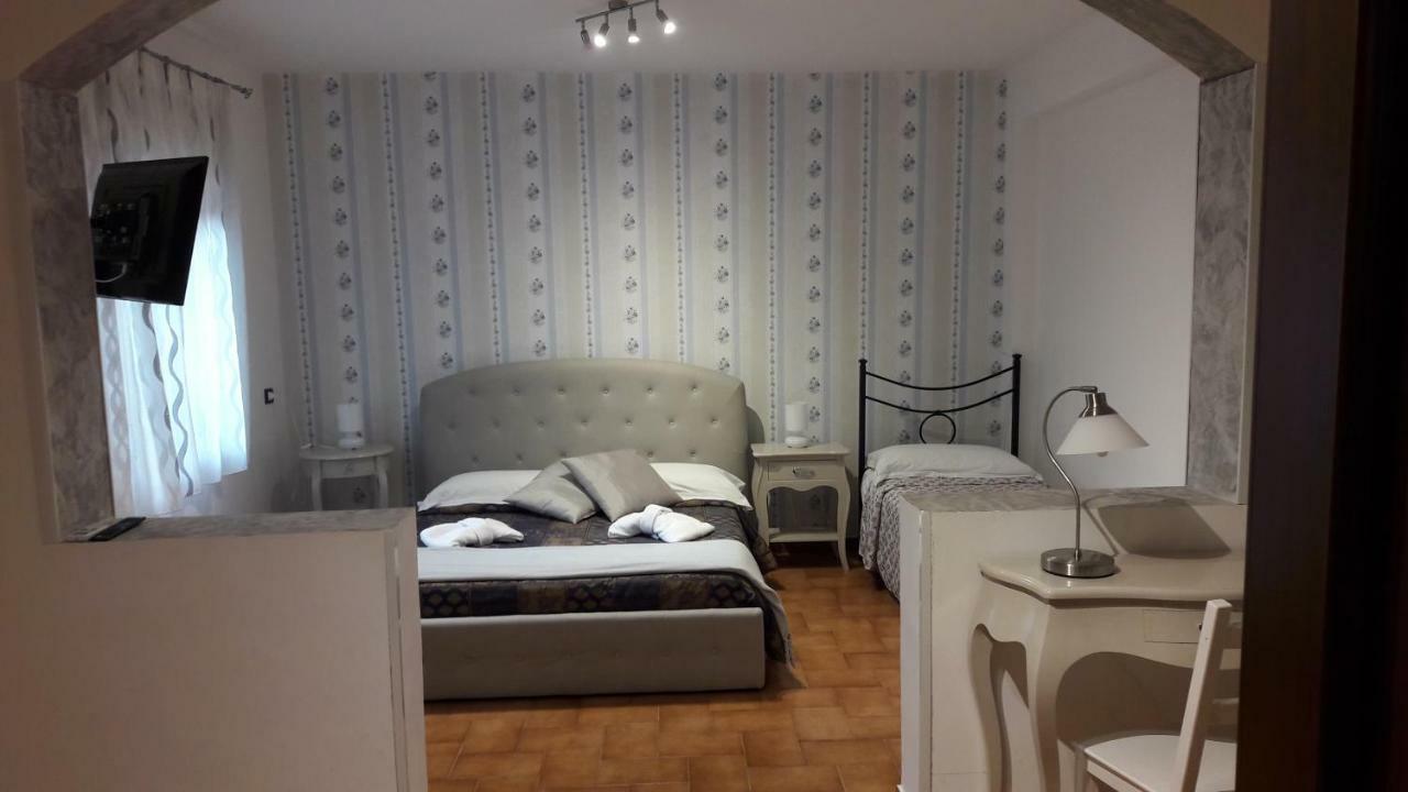 Dimoramuri B&B Catania-Fontanarossai nemzetközi repülőtér Kültér fotó